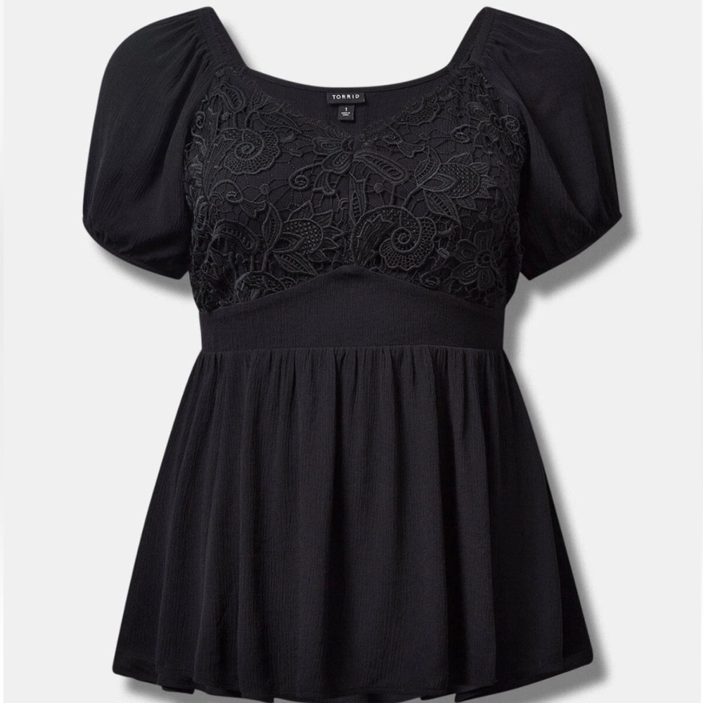 Torrid Crinkle Gauze With Lace Puff Short Sleeve Blouse Black 2 2X 18 20 #G60277